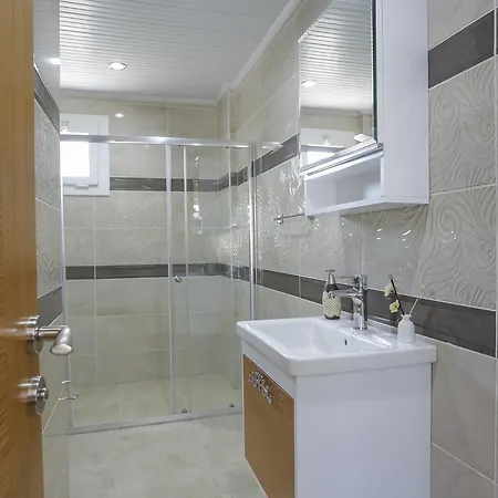 فيلة Tala 10